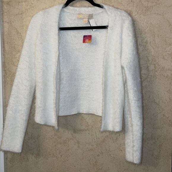rich & famous Sweaters - Rich & Famous White Fuzzy Cardigan Size Medium